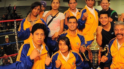 La selección de San Luis Potosí se llevó a casa por segundo año la Copa Acopil de boxeo.
