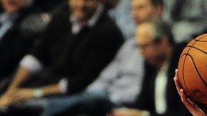Pau Gasol (izq.) y Nikola Mirotic de los Bulls: el primero, un veterano con dos anillos de campeón, y el segundo, un novato en su primer playoffs en la NBA.