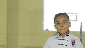 Tiffany Gaona tiene 7 años de edad y lleva tres años practicando artes marciales.
