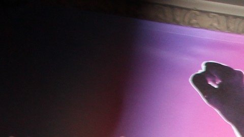 El coreógrafo Sergio Trujillo (de izq. a der.), Emilio y Gloria Estefan, el director Jerry Mitchell y los dramaturgos Ana Villafañe y Josh Segarra, se presentaron en una conferencia de prensa en el teatro Oriental en Chicago.