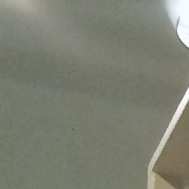 Rodrigo Lara Zendejas es el creador de la exhibición ‘Extranjeros Deportables’, encarna a los inmigrantes que fueron deportados en los años 30.