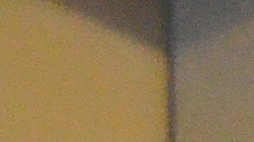 Maryori Urbina Contreras (en el centro) junto a sus hermanas y a la activista Julie Contreras de LULAC del condado Lake, tras finalizar la audiencia ante una corte de inmigración de Chicago.