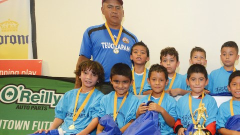 El Teucizapan U-7, campeón de la Copa Fiesta del Sol que se jugó en Chitown.