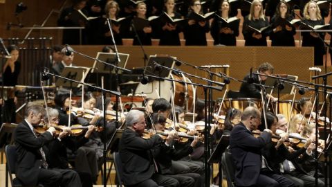 Los músicos cuentan con el apoyo, del renombrado director de orquesta italiano Riccardo Muti.