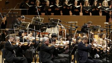 Los músicos cuentan con el apoyo, del renombrado director de orquesta italiano Riccardo Muti.