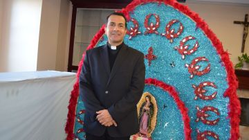 El padre Marco Mercado, director del ministerio hispano de la Arquidiócesis  de Chicago.