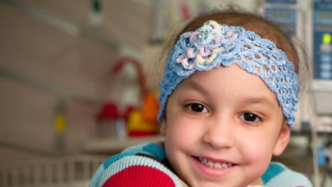 Izarah Vásquez, de cinco años, es una de las pacientes en el Hospital St. Jude.