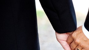 Hacen falta 12 votos para aprobar la medida SB10 en la Cámara de Representantes, lo que convertiría en legal el matrimonio gay en Illinois.