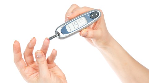 La diabetes es una enfermedad en la que el organismo no produce insulina o no la utiliza adecuadamente.