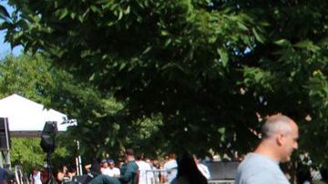 Familias y jóvenes de diferentes descendencias y edades acudieron al octavo año del festival de música hip hop 'We Are Hip Hop'.