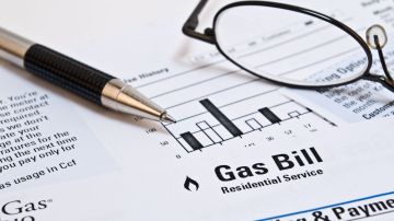 En promedio una familia de Illinois gasta $2.067 al año en los recibos de gas y electricidad, 2% más del promedio nacional, según CUB.