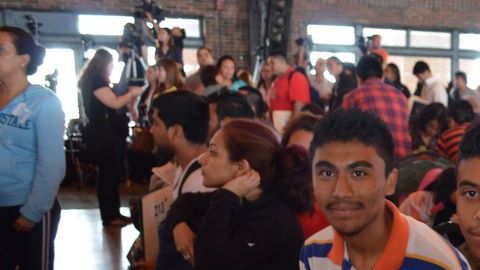 Jóvenes indocumentados asistieron en agosto  de 2012 al Navy Pier en Chicago para solicitar la Acción Diferida al gobierno de Estados Unidos.