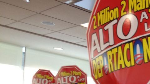 En Chicago, líderes comunitarios y familias afectadas por la deportación participaron en un entrenamiento para saber de cerca los recursos disponibles para hacer frente a las deportaciones y separaciones de familias.