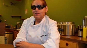 La chef invidente Laura Martínez trabajó en el restaurante del famoso Chef de Chicago Charlie Trotter