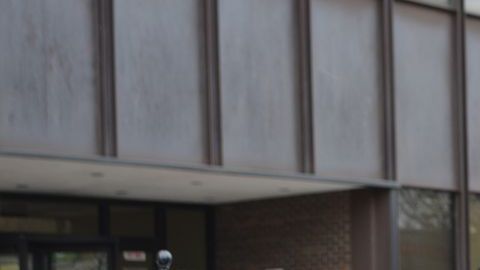 Dayana Gómez, estudia negocios y mercadotecnia en el Harry S. Truman College.