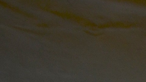 Adrián Pérez trabaja con su esposa María Espino vendiendo gazpachos, cocteles de frutas, en su carrito de comida ambulante en  el vecindario de Rogers Park.