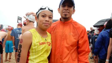 Padre e hijo Antonio y Jared Zacarías, completaron el triatlón de Chicago que se disputó el 29 y 30 de agosto.