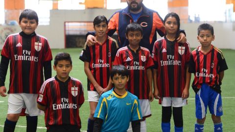 El equipo Peñarol es uno de los ochenta equipos que ya están jugando en Chitown.