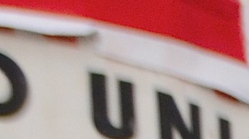 Empleados del campo hotelero se manifiestan afuera del Hotel Burnham  en el centro de Chicago.