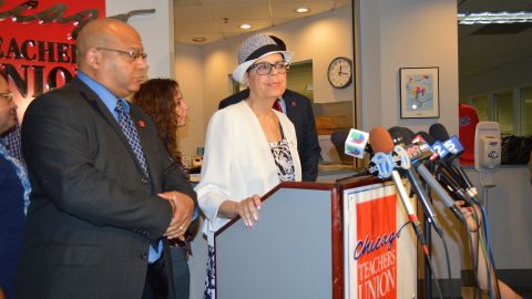 Presidenta del Sindicato de Maestros de Chicago Karen Lewis dirigió la huelga de maestros en esta ciudad en 2012.