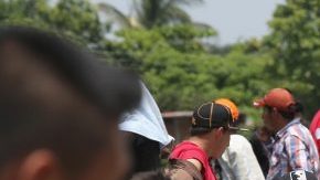 Migrantes centroamericanos en el tren ‘La Bestia’ durante su travesía por México para llegar a Estados Unidos.