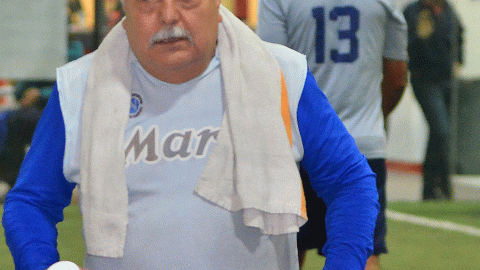 Ignacio Cruz es el masajista de los futbolistas latinos en Chicago.