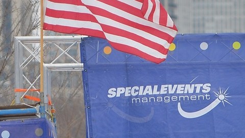 El 2016 comenzó con una carrera de 5K y un baño de agua helada en el lago Michigan.