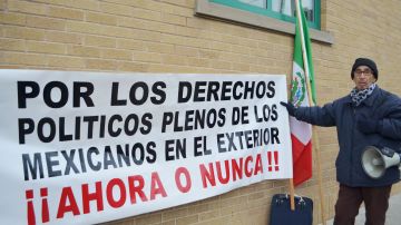 El proceso de credencialización electoral mexicana en el Consulado de México en Chicago y otros consulados de Estados Unidos comenzó el 8 de febrero de 2016.