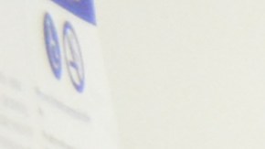 Votantes en Chicago llenan sus papeletas para decidir en la elección primaria de este 15 de marzo de 2016.