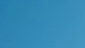 La feligresía católica celebra el Viernes Santo con recreaciones de la crucifixión de Jesucristo.