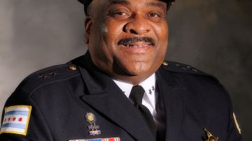El jefe de patrulleros del Departamento de Policía de Chicago Eddie Johnson fue nombrado como el nuevo superintendente de policía interino.