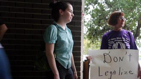 Un grupo de líderes hispanos y sirios anunció que realizarán una marcha para protestar contra la xenofobia y el odio hacia los inmigrantes.