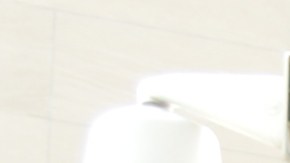 Ireri Unzueta Carrasco (centro) en una conferencia en Chicago anunciando su demanda en contra del Servicio de Ciudadanía e Inmigración de Estados Unidos (USCIS).