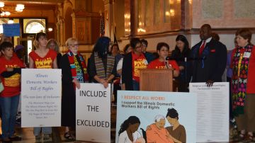 Este grupo de trabajadoras domésticas se reunió en Chicago este pasado fin de semana para informar sobre la propuesta de ley que aboga por sus derechos laborales.