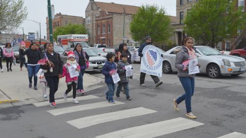 Menores centroamericanos indocumentados que residen en Illinois, acompañados de sus familias y activistas, viajaron a Washington DC para pedir que los dejen permanecer en Estados Unidos.