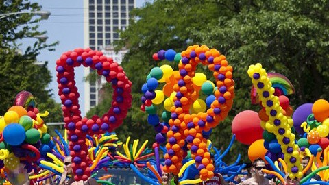 Las celebraciones del Mes del Orgullo Gay tendrán como atracción principal el desfile en el barrio de Lakeview, que arrancará en las esquinas de la Broadway St. y Montrose Ave.