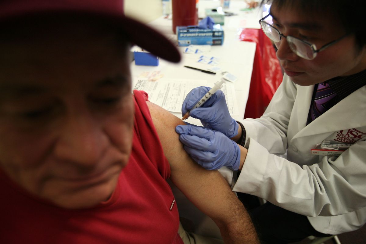 Según el Departamento de Salud Pública de Illinois, casi 1.9 millones de personas se han contagiado de covid-19 desde que comenzó la pandemia en marzo de 2020. 