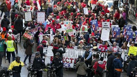 El Sindicato de Maestros de Chicago (CTU, en inglés) rechazó el presupuesto para las escuelas públicas correspondiente al año fiscal 2017 anunciado hoy y volvió a amenazar con una huelga que afectaría a 400,000 alumnos, en su mayoría hispanos.