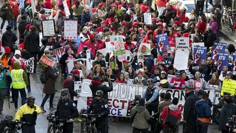 El Sindicato de Maestros de Chicago (CTU, en inglés) rechazó el presupuesto para las escuelas públicas correspondiente al año fiscal 2017 anunciado hoy y volvió a amenazar con una huelga que afectaría a 400,000 alumnos, en su mayoría hispanos.