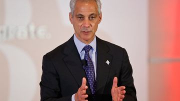 El alcalde de Chicago, Rahm Emanuel, anunció que a finales de 2017 se comenzará a emitir un documento de identidad municipal para todos habitantes de la ciudad, incluidos los inmigrantes indocumentados.