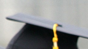 Los adultos también puede concluir sus estudios de preparatoria  si se les dan alternativas.