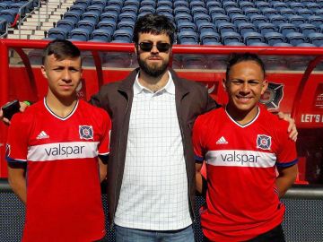 Andrés Moreno y Baltazar Durán con Ángel Isopo, promotor y representante de futbol.