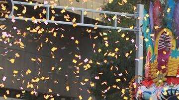 Multitudinario desfile con motivo del Día de Muertos. EFE