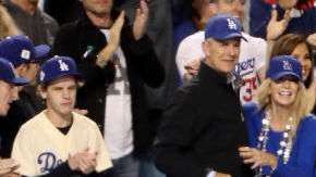 Fiesta en el dugout de Dodgers. Christian Petersen/Getty Images