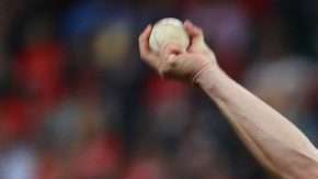 Kenta Maeda, convertido en relevista en esta postemporada, ha lanzado casi perfecto en el bullpen de los Dodgers.