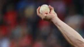 Kenta Maeda, convertido en relevista en esta postemporada, ha lanzado casi perfecto en el bullpen de los Dodgers.