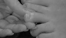 Una infección tras una pedicura se extendió a los huesos y la víctima debió someterse a cirugía.