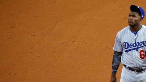 Yasiel Puig hizo su promesa: la serie no se acaba hoy. (Foto: Bob Levey/Getty Images)
