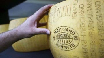 Europa no quiere que se use el nombre de sus quesos en productos elaborados por México. Getty