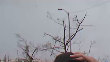 Reporteros de WAPA TV informando sobre el paso del huracán María desde la isla.